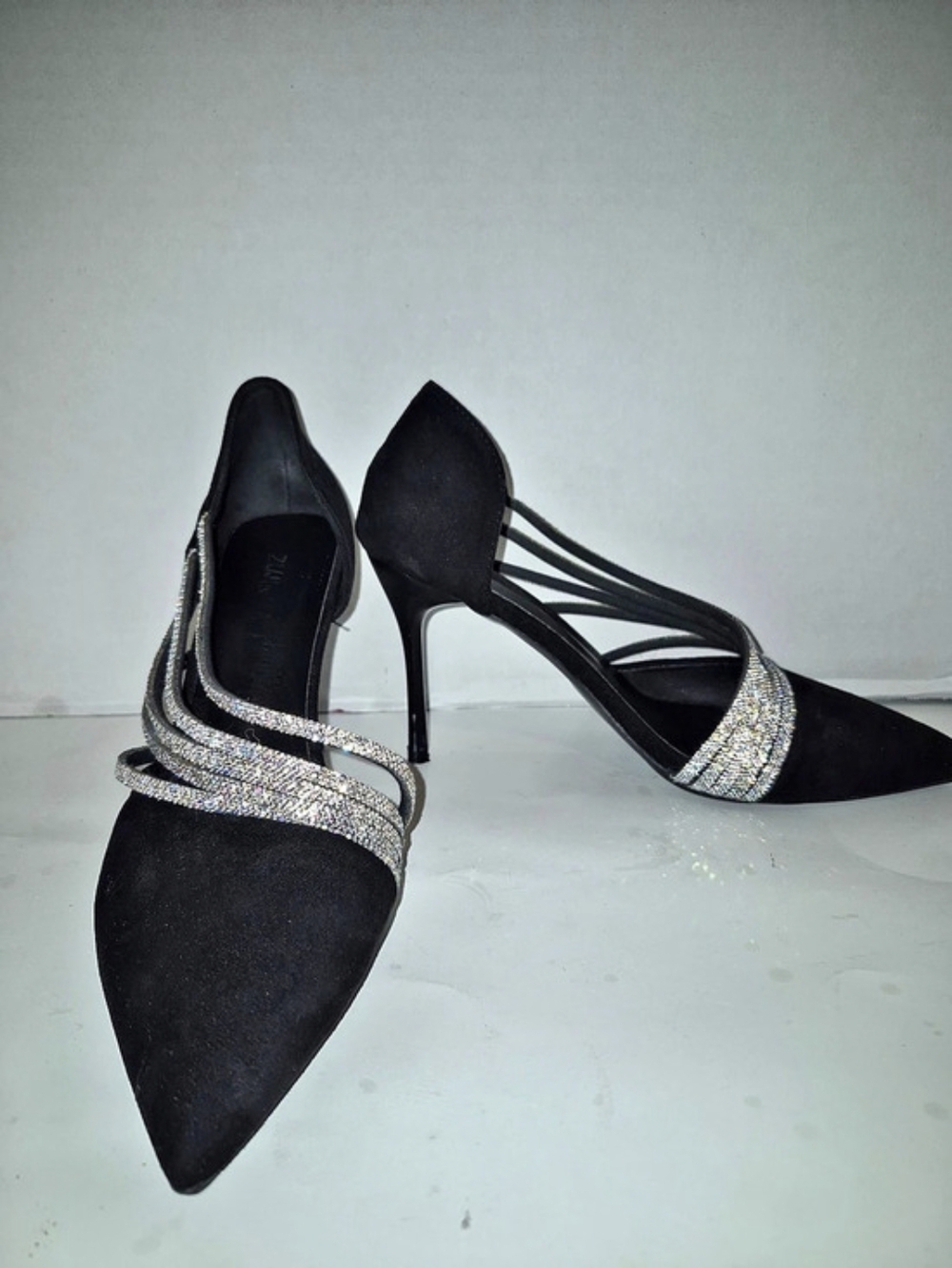 Zujingmei Black Pointed-Toe Heels with Rhinestone Detail